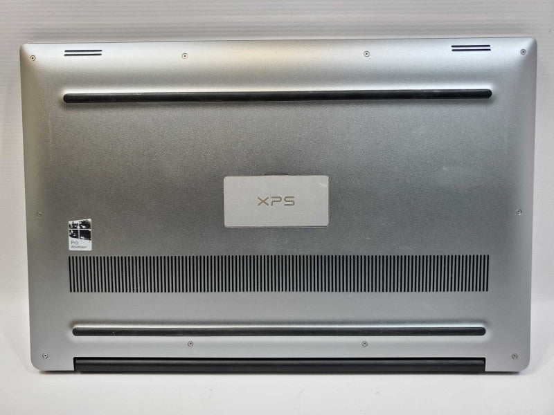 Dell XPS P56F Core i7-7700HQ @ 2.8 GHz 16GB Ram 250GB SSD GTX 1050 4GB [READ] (