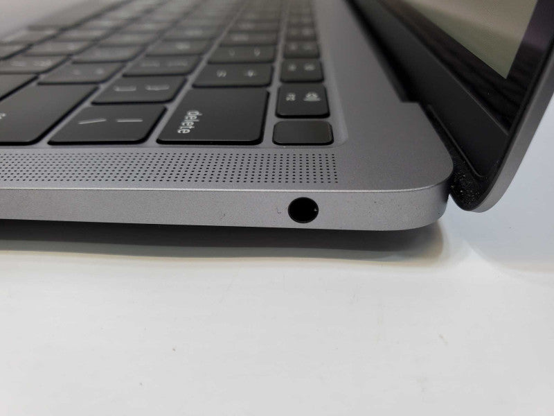 MacBook Air 2019 13\\" Core i5-8210Y @ 1.6 GHz 8GB DDR3 120GB SSD (