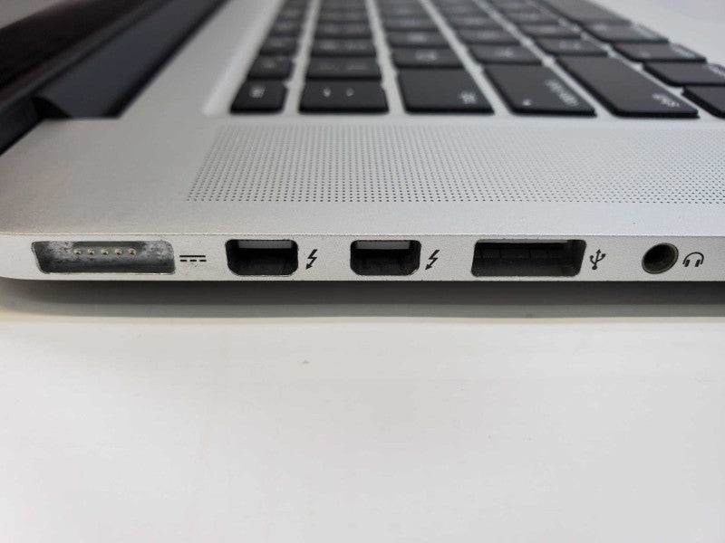 MacBook Pro 2015 15\\" Core i7-4770HQ @ 2.2GHz 16GB DDR3 250GB SSD (