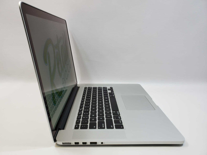 MacBook Pro 2015 15\\" Core i7-4770HQ @ 2.2GHz 16GB DDR3 250GB SSD (