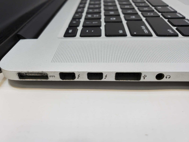 MacBook Pro 2015 15\\" Core i7-4770HQ @ 2.2GHz 16GB DDR3 500GB SSD [READ] (