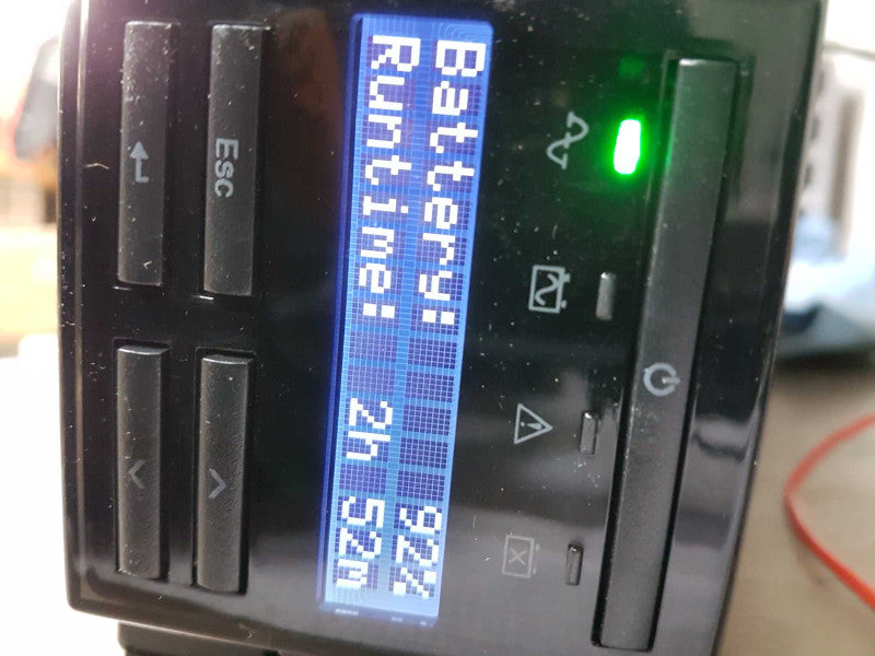 APC SMX1500RM2UNC 8 Outlets Uninterruptible Power Supply / READ #