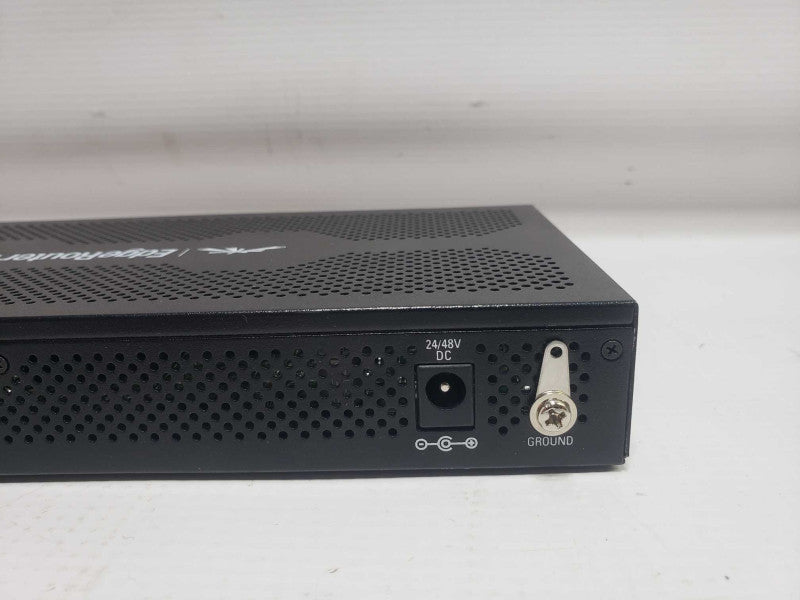 Ubiquiti Networks ERPoe-5 EdgeRouter PoE 5-Port Router