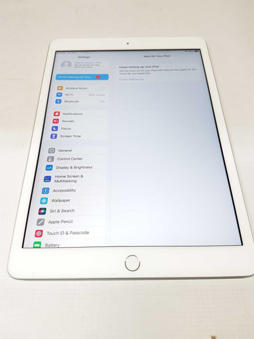 Apple iPad 7th generation white 128GB - Unlocked READ #