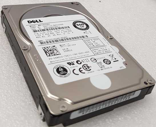A box of 600GB 2.5\\'\\' SAS HDDs mixed brands - 84 PCS