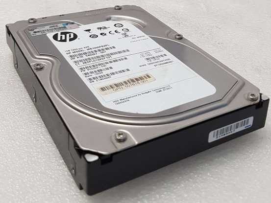 Two boxes of 300GB 3.5\\'\\' SAS HDDs mixed brands - 48 PCS