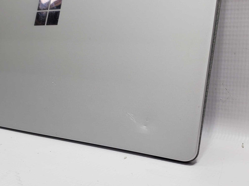 Microsoft Surface Laptop 2 (1769) i5-8250U 8GB RAM 256GB Storage (READ) |