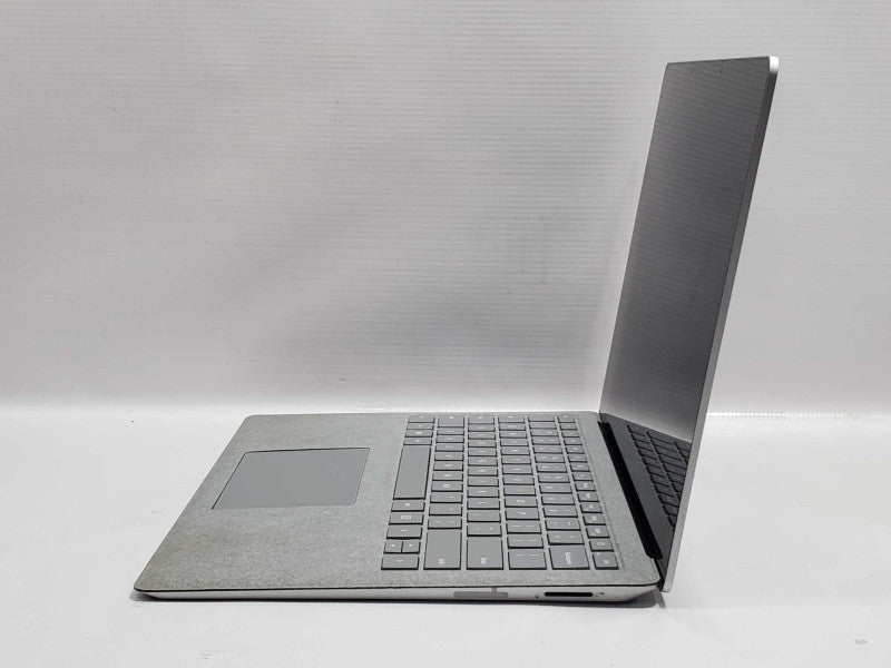 Microsoft Surface Laptop 2 (1769) i5-8250U 8GB RAM 256GB Storage (READ) |