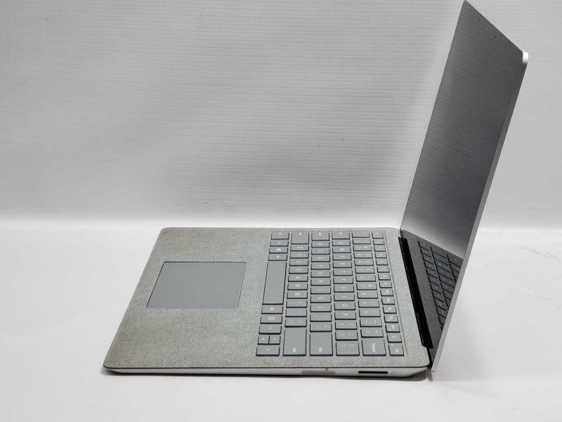 Microsoft Surface Laptop 2 (1769) i5-8250U 8GB RAM 256GB Storage |