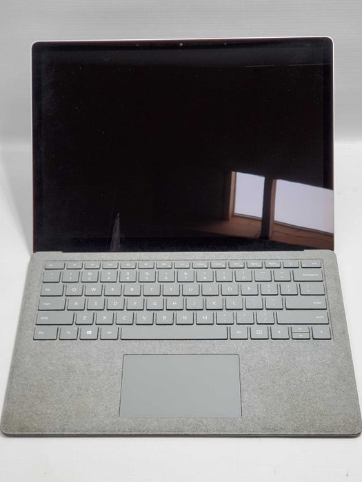Microsoft Surface Laptop 2 (1769) i5-8250U 8GB RAM 256GB Storage |