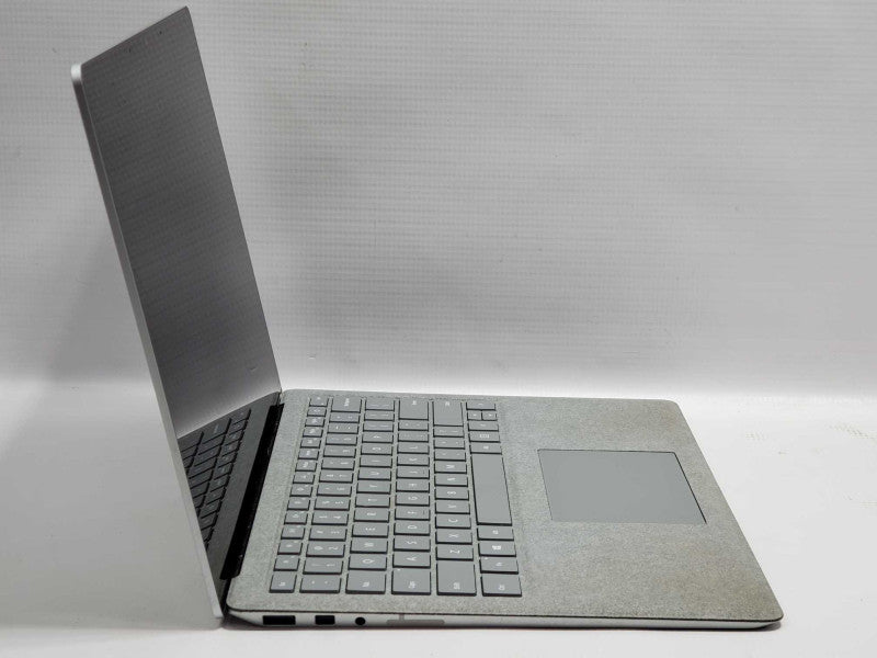 Microsoft Surface Laptop 2 (1769) i5-8250U 8GB RAM 256GB Storage |