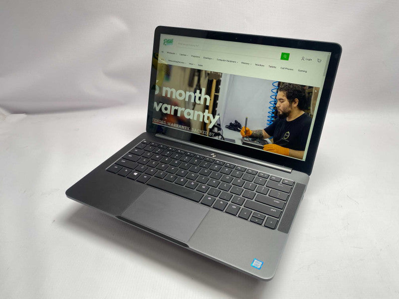 Razer blade Stealth RZ09-0239 with i7-8550U CPU 16GB RAM & 512GB NVME  -