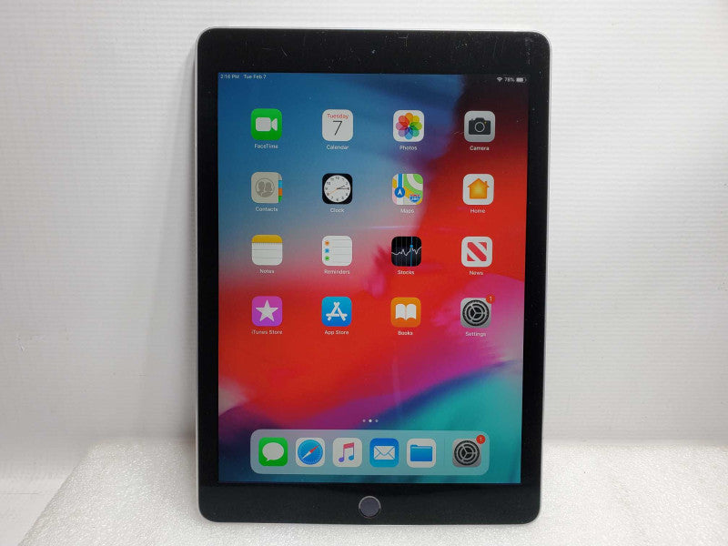 Apple iPad Air 2 - 9.7\\" - 32GB - Gray [A1566] (