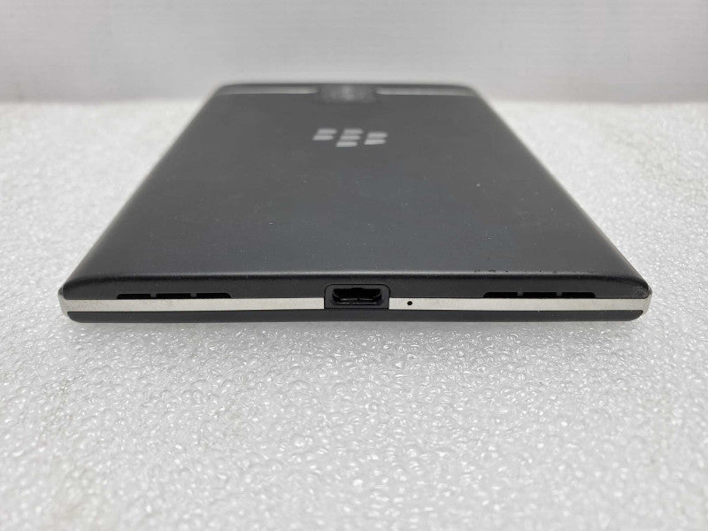 BlackBerry Passport - 32GB - Black [Locked to Wind] (
