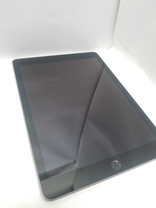 Apple iPad 6 (6th Gen) 9.7\\" 32GB WiFi, AS-IS READ*, QTY ~