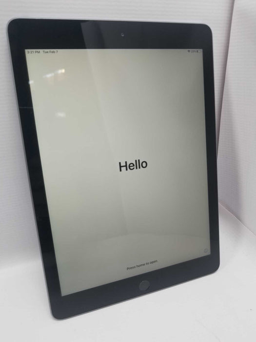 Apple iPad 6 (6th Gen) 9.7\\" 32GB WiFi, AS-IS READ*, QTY ~