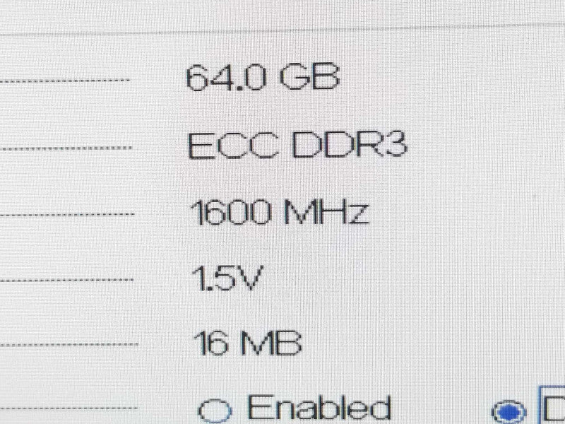 Dell PE R720xd, 2x Xeon E5-2643 3.3GHz QC/64GB ECC, 2x PSU, H710 Mini, 24x2.5\\" ~