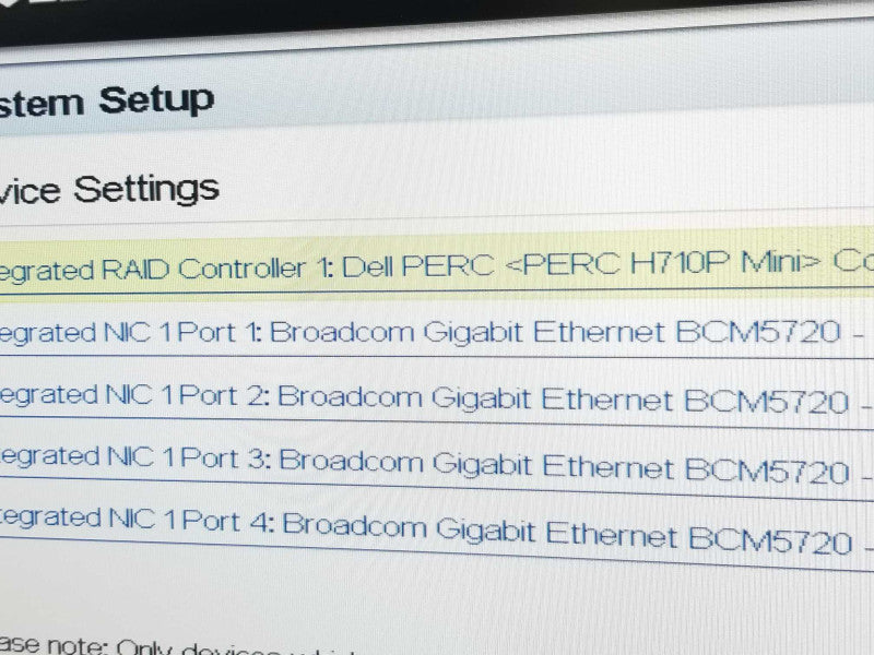 Dell PE R720, 1x Xeon E5-2609 2.4GHz QC/32GB ECC, H710p Mini, 8x2.5\\" READ* ~
