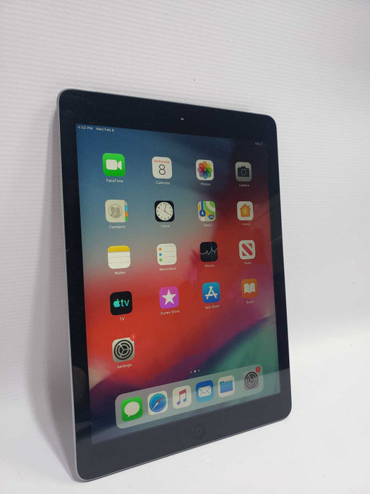 iPad Air -2016 Model 64 GB Unlocked WiFi + Cell *NOTE* )
