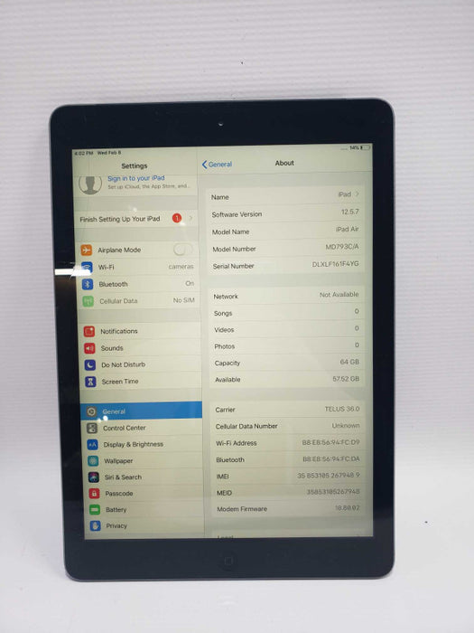iPad Air -2016 Model 64 GB Unlocked WiFi + Cell *NOTE* )