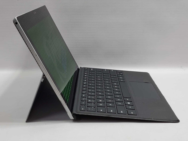 Microsoft Surface Pro 4 (1724) i5-6300U 8GB RAM 256GB Storage |