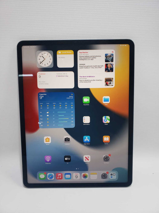 Apple iPad Pro 12.9 5th Gen 128GB Space Gray- Mint Used )