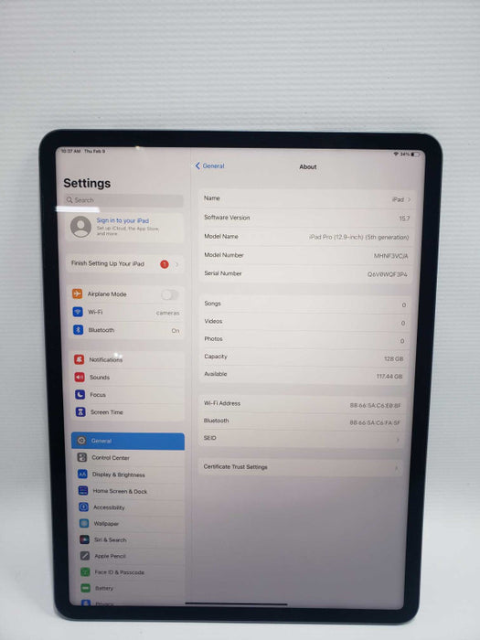 Apple iPad Pro 12.9 5th Gen 128GB Space Gray- Mint Used )