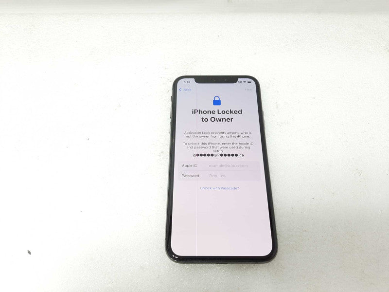 Apple iPhone X 64GB READ $