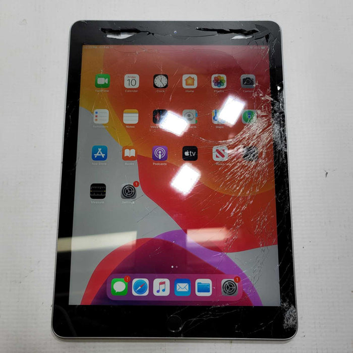 Apple iPad 6th Gen 32GB A1893 Unlocked - READ =