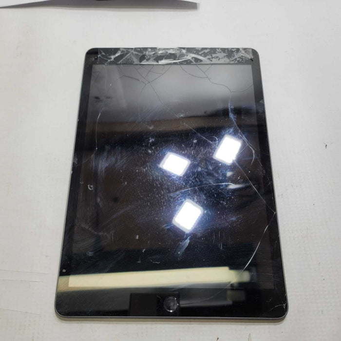 Apple iPad 8th Gen 32GB A2270 Unlocked - READ =