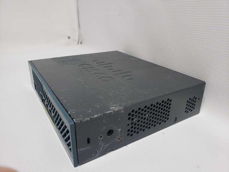 Cisco 2500 Series Wireless Controller AIR-CT2504-K9 V01 *READ* )