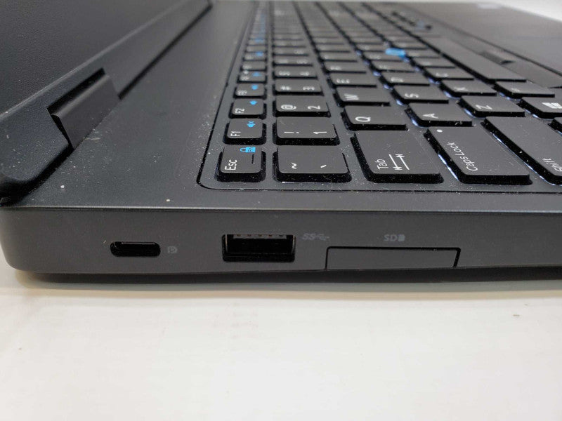 Dell Latitude 5591 15\\" Core i7-8850H @ 2.6Ghz 16GB DDR4 512GB NVMe SSD  (