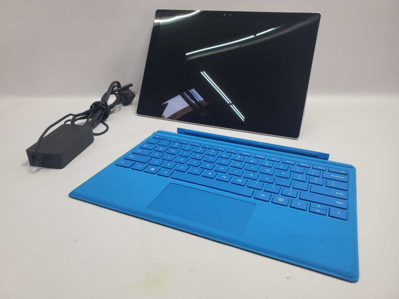 Microsoft Surface Pro 4 (1724)  i5-6300U 4GB RAM 128GB Storage |