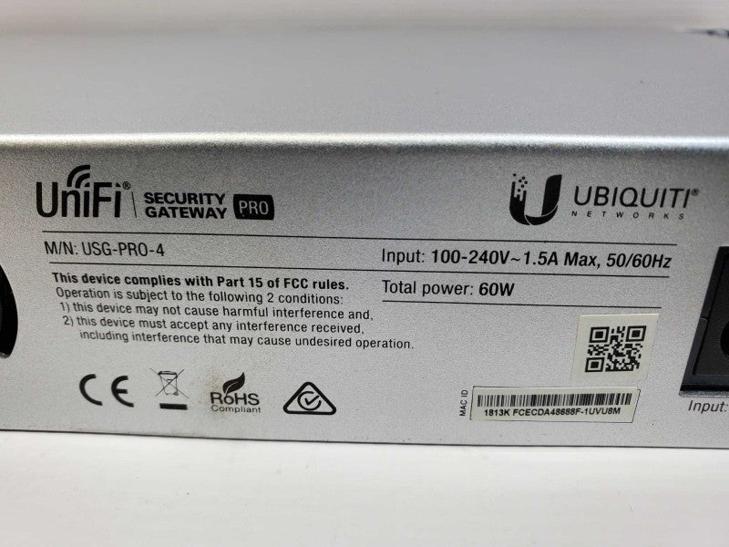 Ubiquiti UniFi Enterprise Gigabit Ethernet SFP Security Gateway Pro USG-PRO-4 (