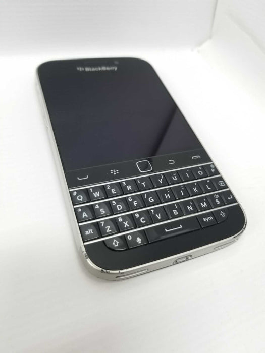 BlackBerry Classic Q20 SQC100-4 - 16GB - Black, BELL Locked, QTY ~