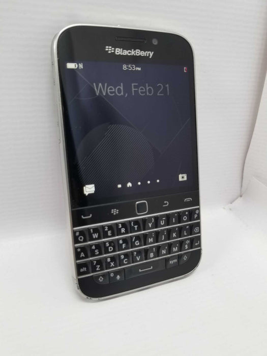 BlackBerry Classic Q20 SQC100-4 - 16GB - Black, BELL Locked, QTY ~