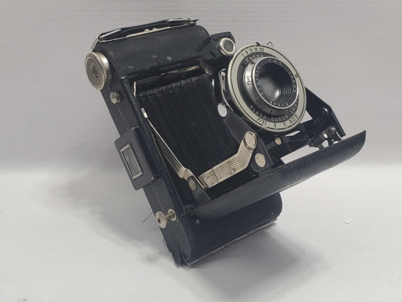 Kodak VINTAGE Vigilant Six 20 Camera |