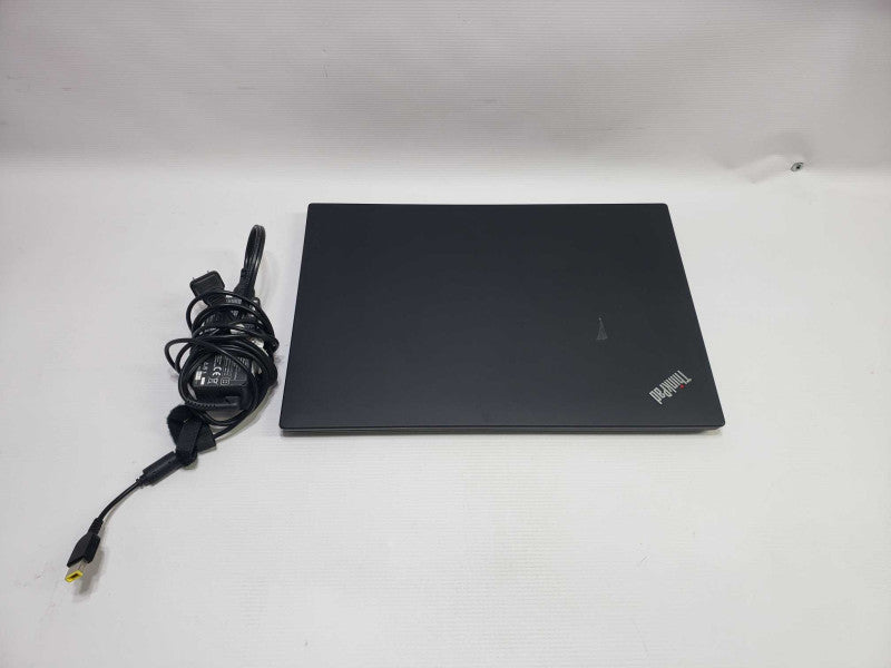 Lenovo ThinkPad T470 Laptop Intel i5-7300u 8 GB RAM 256 SSD )