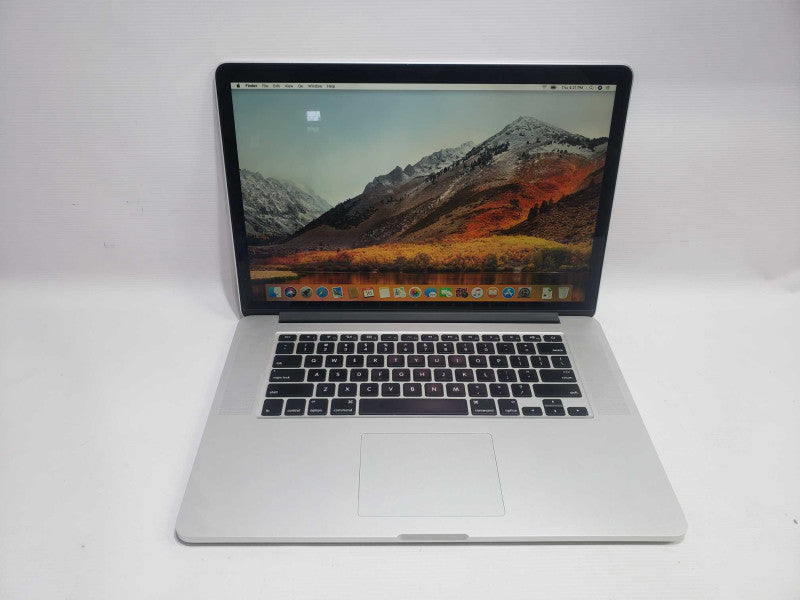 Apple Macbook Pro 15\\" Retina i7 4750HQ @ 2.00 GHz  8GB RAM 250GB HDD )