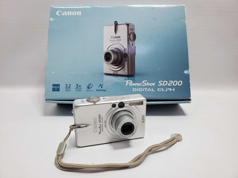 Canon Powershot Digital ELPH SD200 3.2MP Digital Camera |