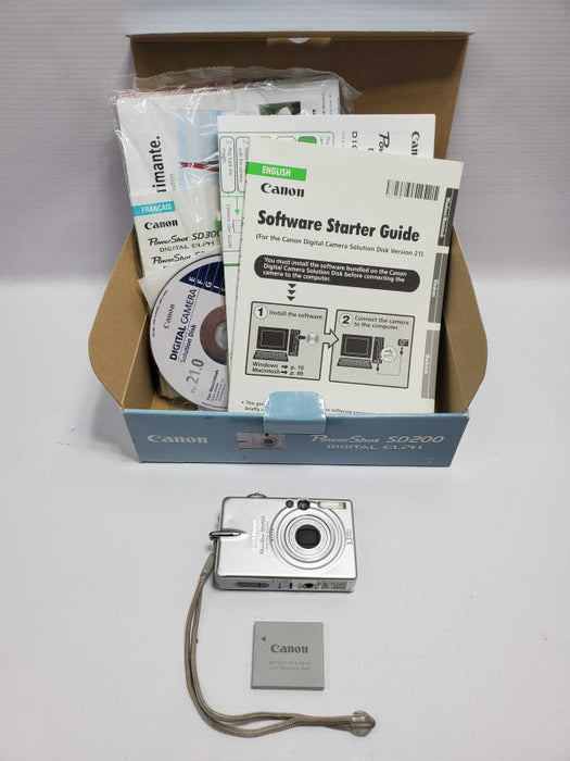 Canon Powershot Digital ELPH SD200 3.2MP Digital Camera |