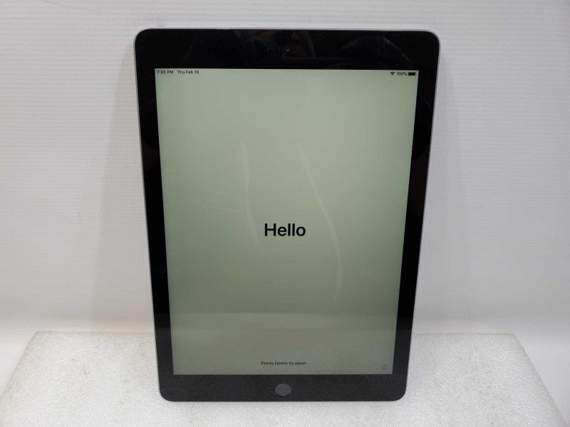 Apple iPad 6th Gen A1893 - 32GB - Black [Read] (