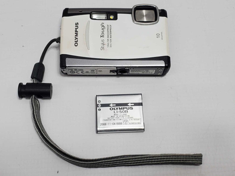 Olympus Tough TOUGH-6000 10.0MP Digital Camera |