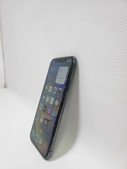 Apple iPhone X (iPhone 10) 64GB Unlocked **READ** )