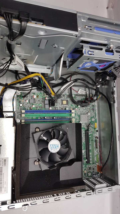 Lenovo ThinkCenter M83 i5-4570 @ 3.20ghz / 4gb ram / 120gb Sata SSD #
