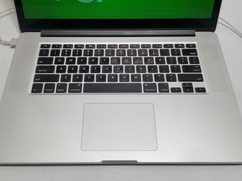 MacBook Pro 15.4\\" - L.2013 A1398, i7-4750HQ 2.0GHz QC/8GB, Iris Pro, 250GB HDD ~