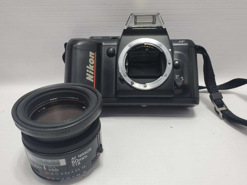 Nikon F-401 AF 35mm VINTAGE Camera  with AF Nikkor 50mm Lens (AS-IS) |