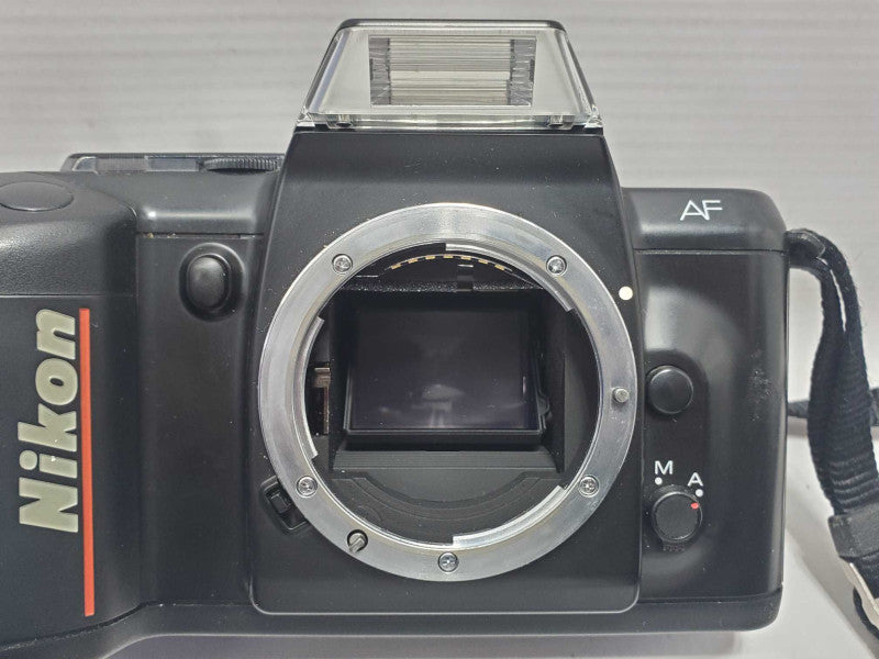 Nikon F-401 AF 35mm VINTAGE Camera  with AF Nikkor 50mm Lens (AS-IS) |