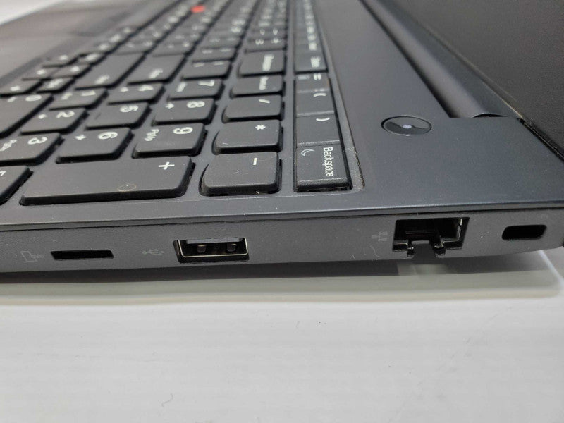 Lenovo ThinkPad E580 15.6\\" Core i5-7200U @ 2.5GHz 8GB DDR3 500GB SSD (