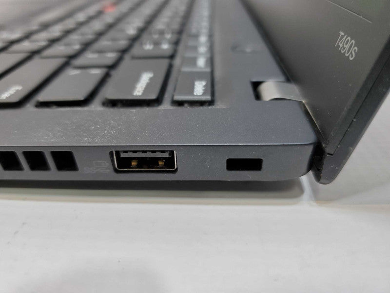 Lenovo T490s 14\\" Core i7-8565U @ 1.8GHz 8GB DDR4 250GB SSD [Touchscreen] (